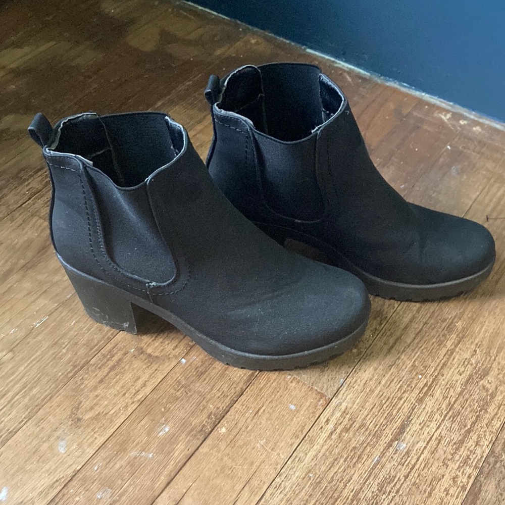 Black Krush ankle booties unworn